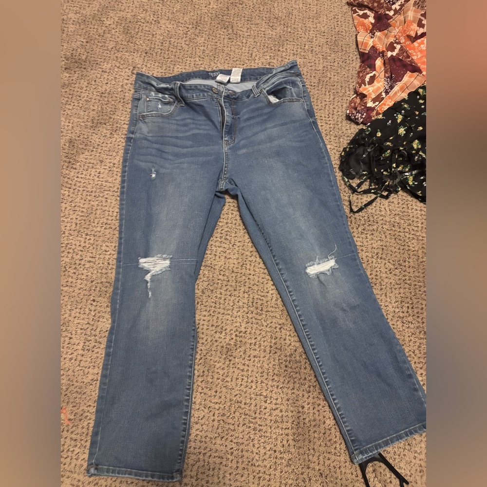 Ripped denim jeans size 18 straight legged